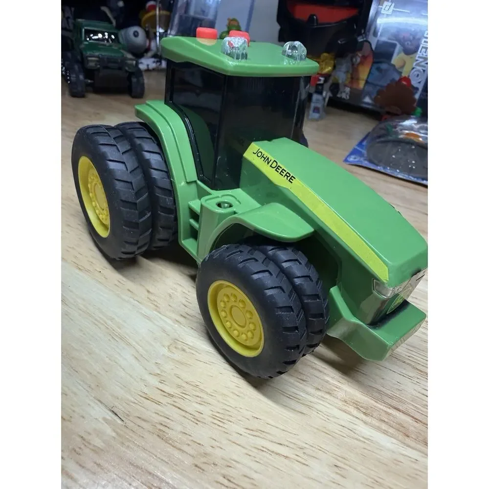 Sunny Days John Deere Tractor with Sounds and Lights Plastic Working 5